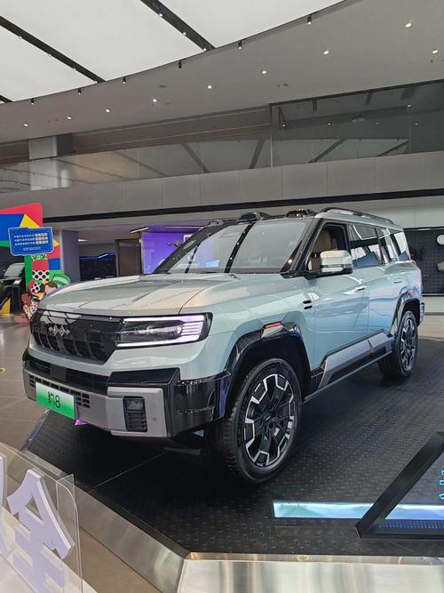 重庆九龙坡区迪欧宝企业管理咨询比亚迪方程豹硬派越野的爆款，英菲尼迪35周年与你共成长